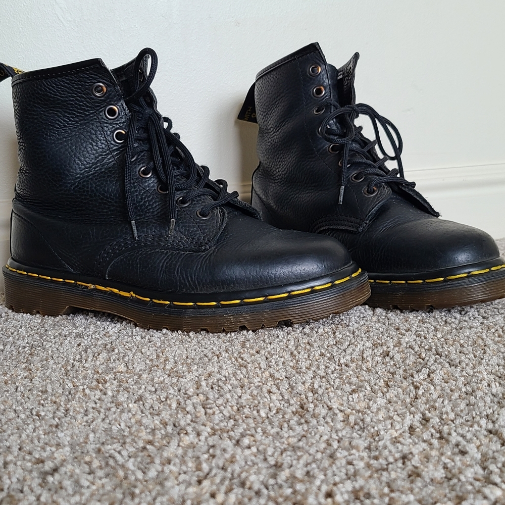 Vintage Dr. Martens Size 8-8 & 1/2